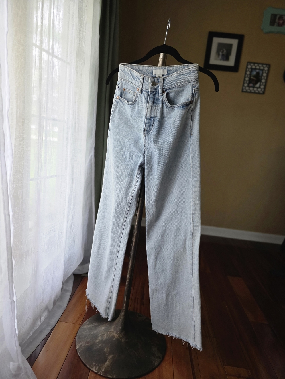 H&M Light Blue High-Rise Flared Jeans - Picture 2 of 12